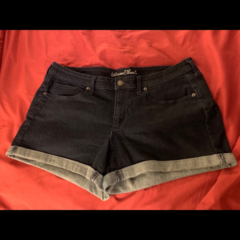 Universal Threads Jean Shorts - very comfortable!